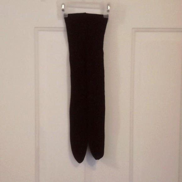 Girls heavy weight tights. Very nice condition. Size 4T-5T. - Picture 1 of 4